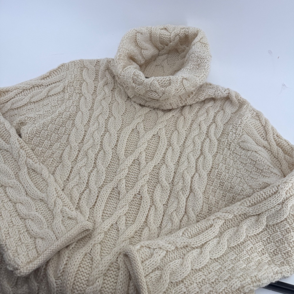 Inis Crafts Ireland 100% Merino Wool Cable Knit Turtleneck Sweater Cream Medium